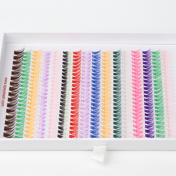 DIY colored Lashes